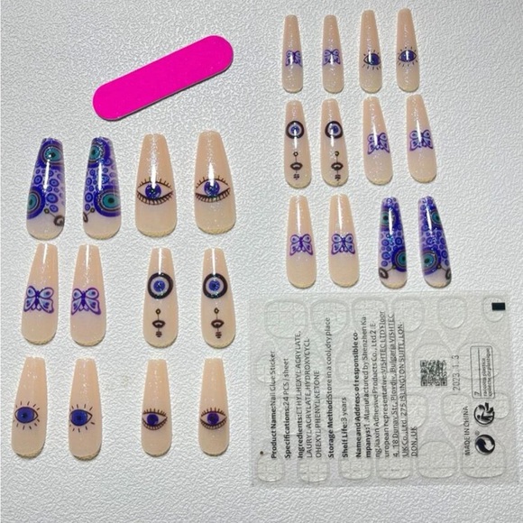 Press on nails - Picture 3 of 3